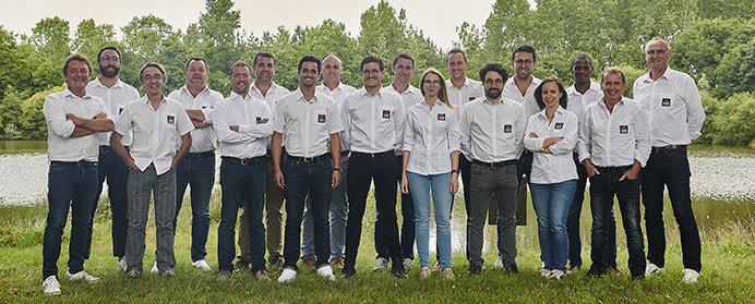 Photo d’équipe des experts passionnés de bois