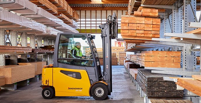 Service d’aide au chargement de votre marchandise chez Vivre en Bois